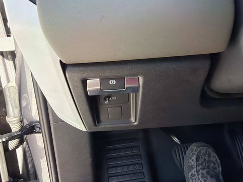 Used 2024 Land Rover Defender 110 S AWD/4WD image 30