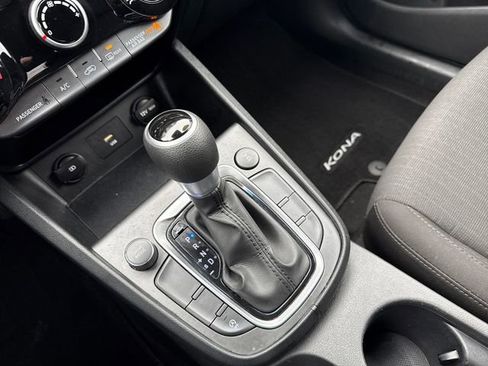 Used 2022 Hyundai Kona SEL image 30