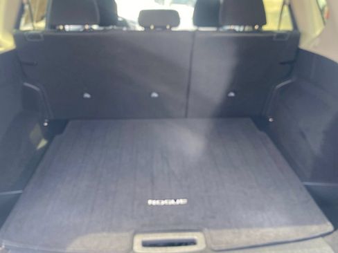 Used 2025 Nissan Rogue SV FWD image 11