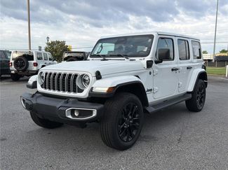 Used 2025 Jeep Wrangler Unlimited Sahara AWD/4WD video 2