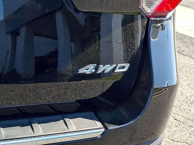 Used 2023 Ford Explorer Limited AWD/4WD image 32