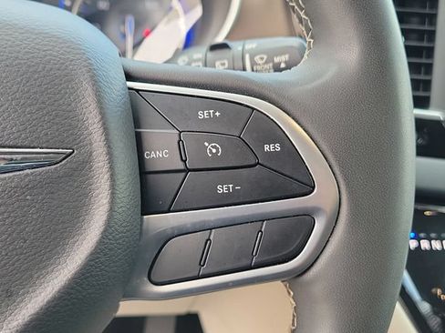 Used 2023 Chrysler Voyager LX FWD image 36