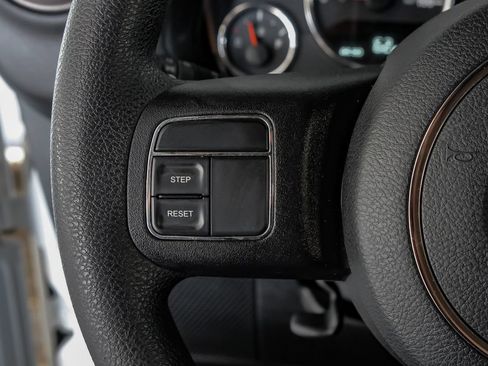 Used 2018 Jeep Wrangler Sport AWD/4WD image 16