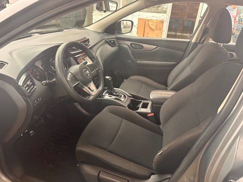 Used 2018 Nissan Rogue Sport S w/ S Appearance Package FWD image 10