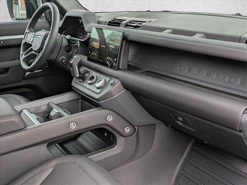 Certified 2025 Land Rover Defender 110 S image 23