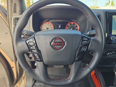 Used 2023 Nissan Frontier PRO-4X w/ Tow Package image 24