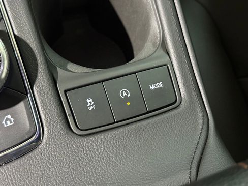 Certified 2023 Cadillac XT4 Sport image 29