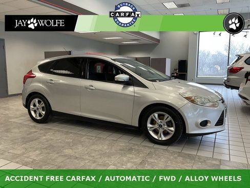 Used 2014 Ford Focus SE w/ SE Winter Package image 1