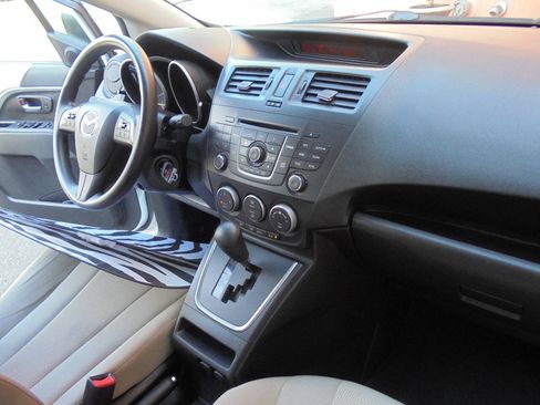 Used 2015 MAZDA MAZDA5 Sport FWD image 17
