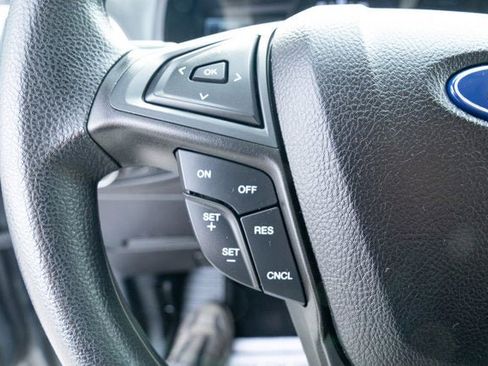 Used 2022 Ford Edge SE image 23