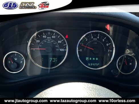 Used 2017 Jeep Wrangler Sahara w/ Connectivity Group AWD/4WD image 16