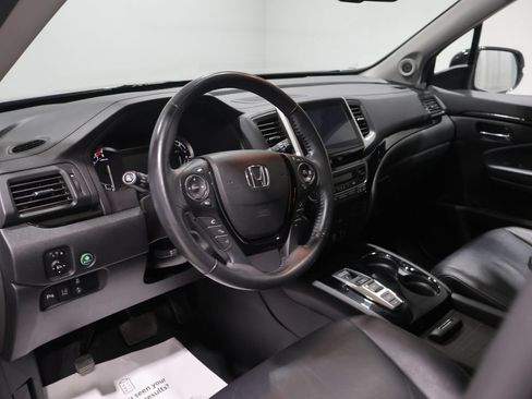 Used 2017 Honda Pilot Touring image 16