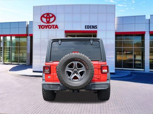 Used 2018 Jeep Wrangler Unlimited Sport S AWD/4WD image 4