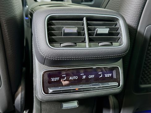 New 2026 Mercedes-Benz GLS 450 4MATIC image 26