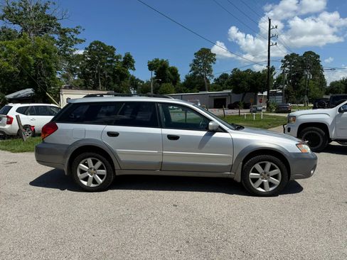 Used 2006 Subaru Outback 2.5i AWD/4WD image 4
