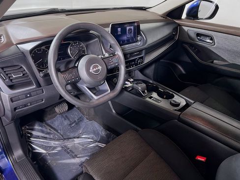 Used 2023 Nissan Rogue SV AWD/4WD image 9