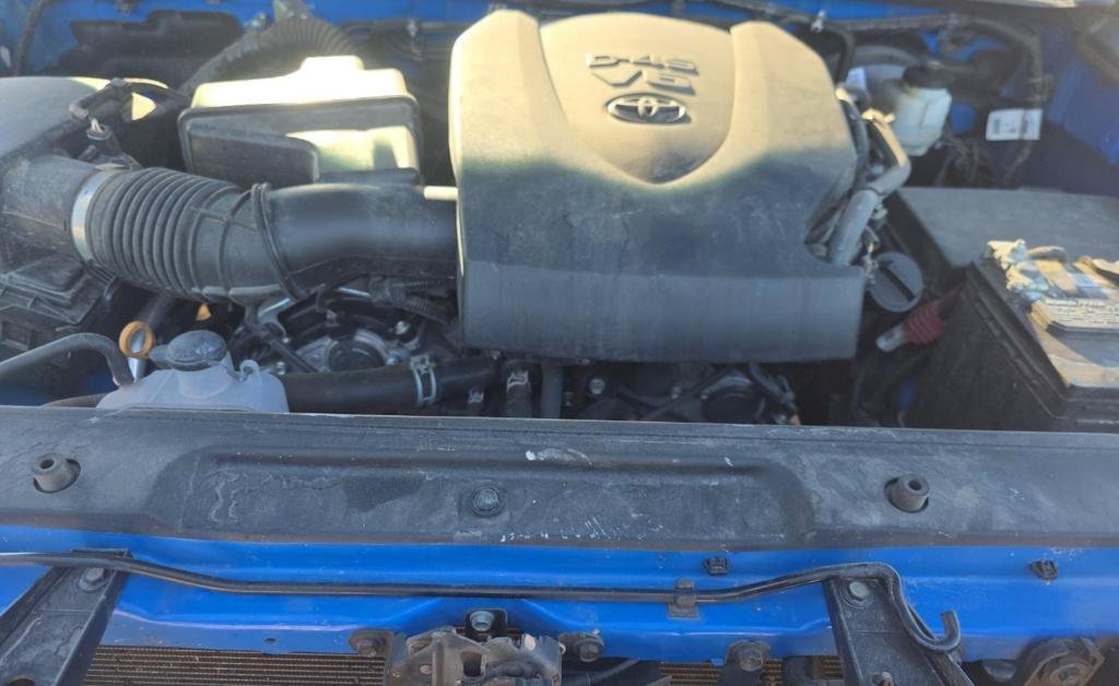 Used 2021 Toyota Tacoma TRD Sport w/ Technology Package AWD/4WD image 9