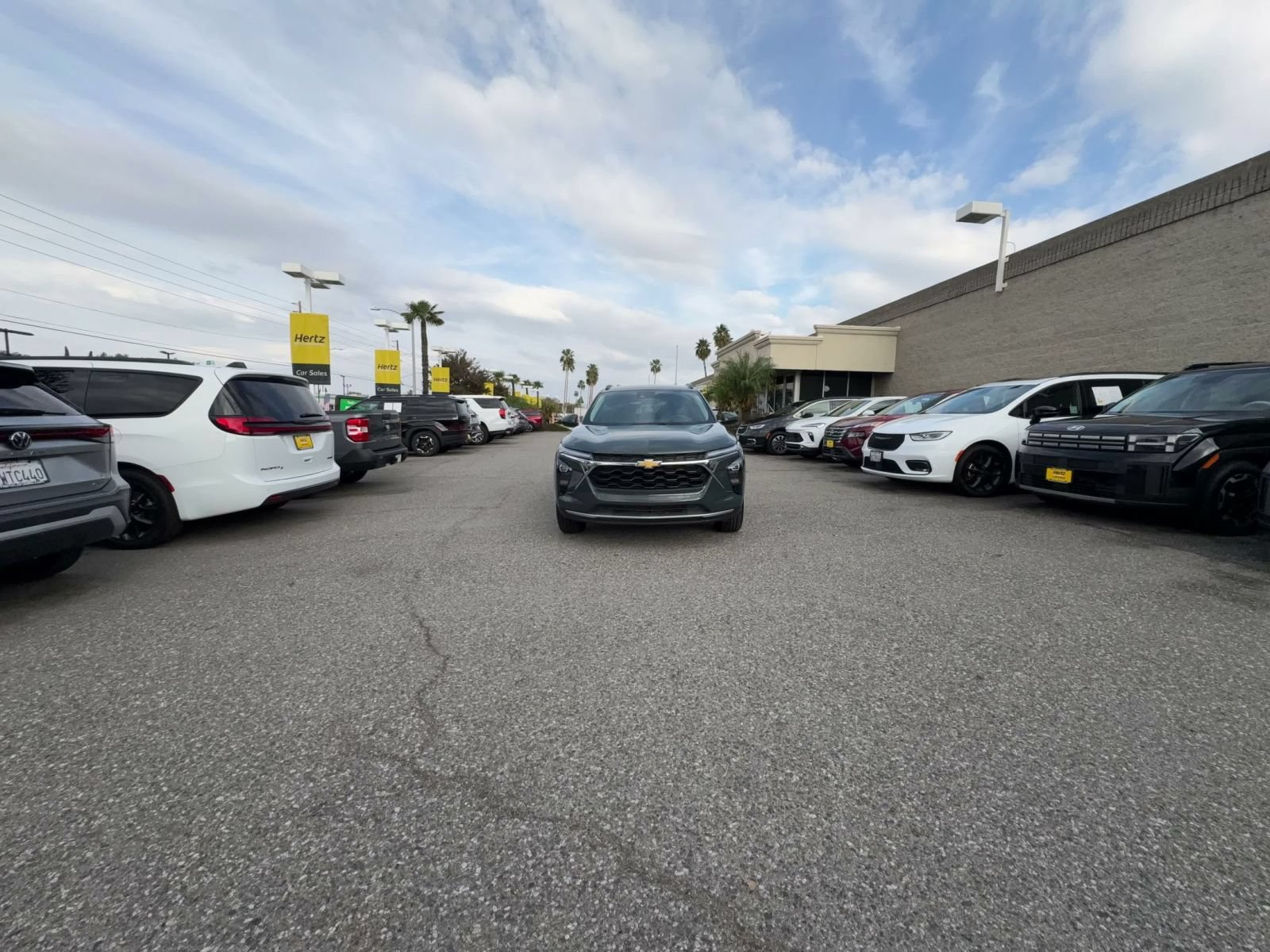 Used 2025 Chevrolet Trax LT w/ LT Convenience Package FWD image 15