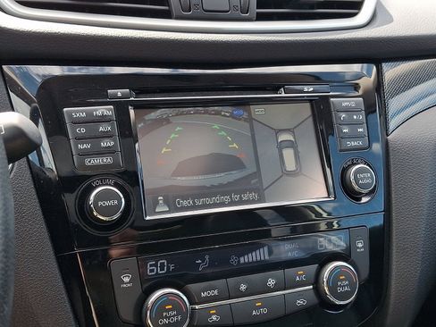 Used 2015 Nissan Rogue SL w/ SL Premium Package AWD/4WD image 28