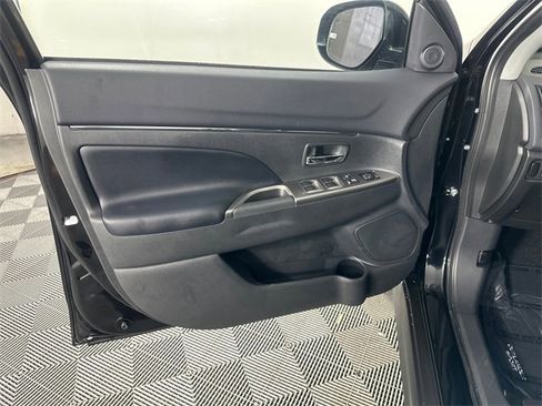 New 2025 Mitsubishi Outlander Sport ES image 17