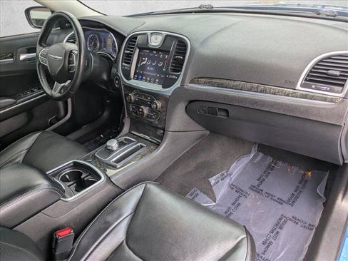 Used 2022 Chrysler 300 Touring L w/ Comfort Group AWD/4WD image 19