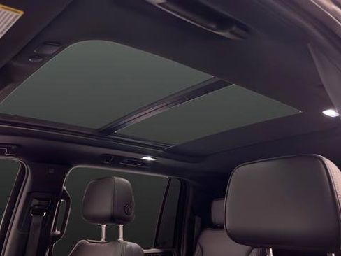 Used 2023 GMC Yukon XL Denali image 13