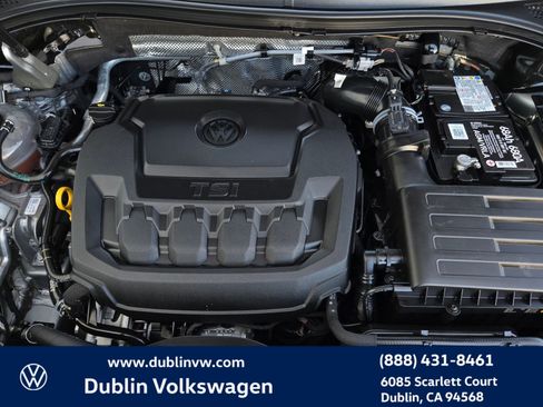 Certified 2022 Volkswagen Tiguan SE w/ Panoramic Sunroof Package image 27