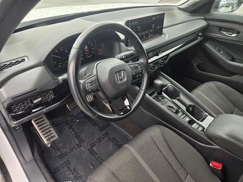 Used 2024 Honda Accord Sport image 12