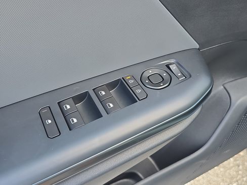 New 2025 Kia K4 LXS image 21