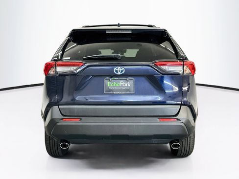 Used 2020 Toyota RAV4 XLE w/ Convenience Package AWD/4WD image 7
