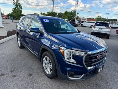 Used 2022 GMC Terrain SLE w/ Driver Convenience Package