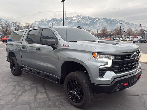 Used 2025 Chevrolet Silverado 1500 LT Trail Boss w/ Convenience Package II image 5
