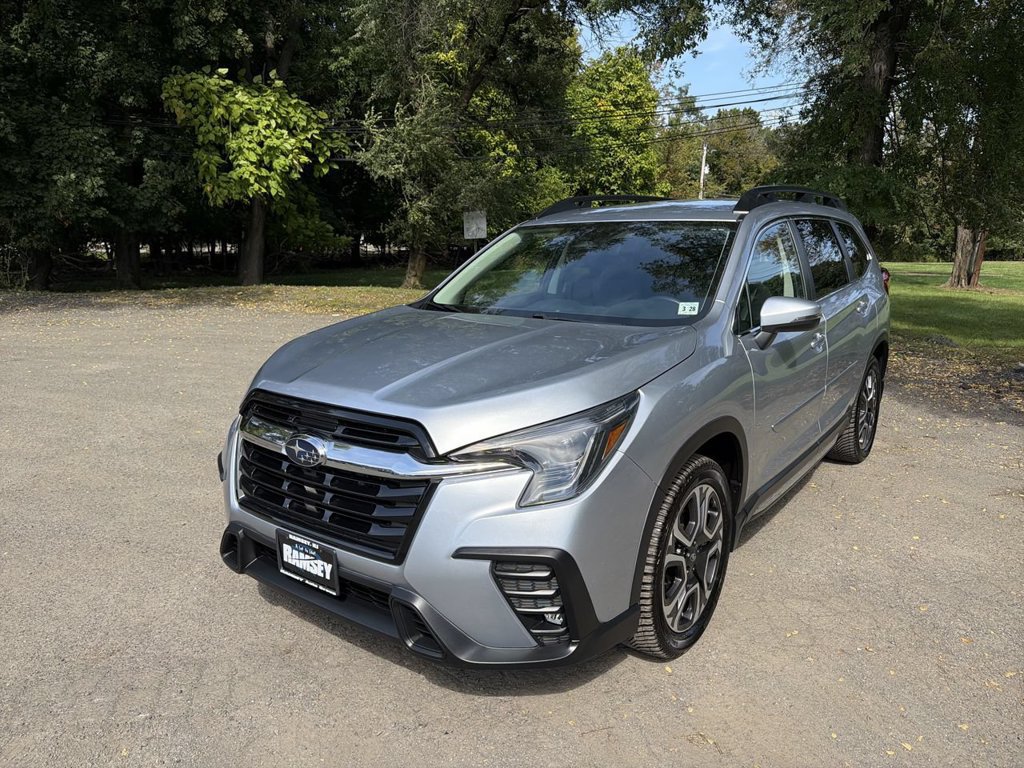 Used 2023 Subaru Ascent Limited AWD/4WD image 4