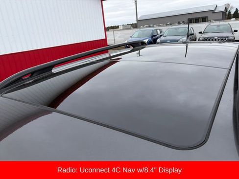 Used 2022 Jeep Cherokee Limited w/ Elite Package image 10