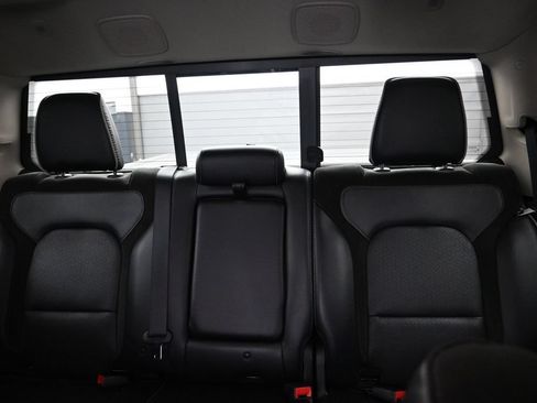 Used 2022 RAM 1500 Laramie AWD/4WD image 17