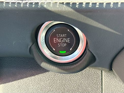 Used 2025 Chevrolet Tahoe LT RWD image 15