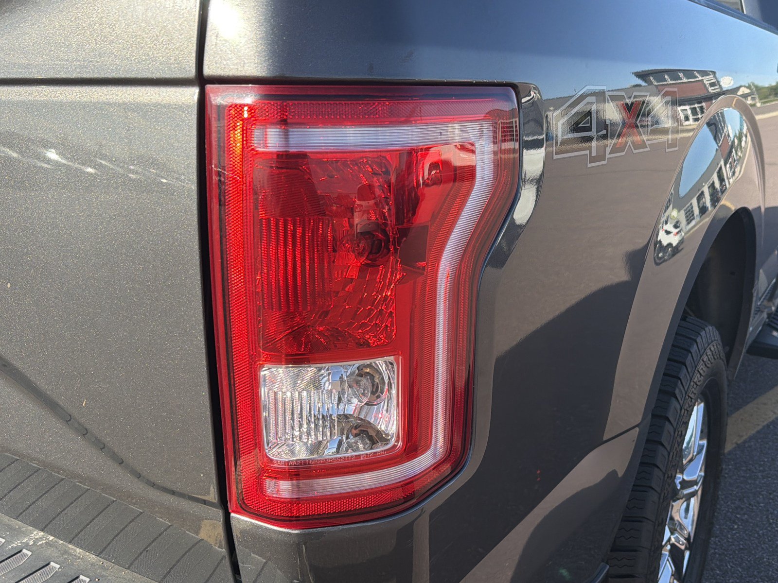 Used 2016 Ford F150 XLT w/ Equipment Group 301A Mid AWD/4WD image 17