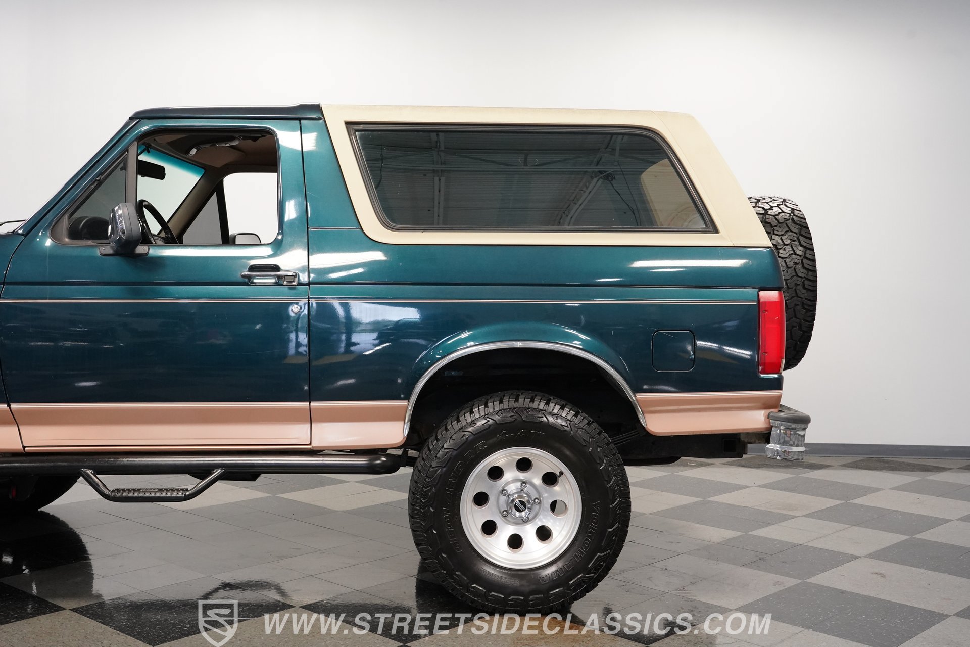 Used 1995 Ford Bronco Eddie Bauer AWD/4WD image 25