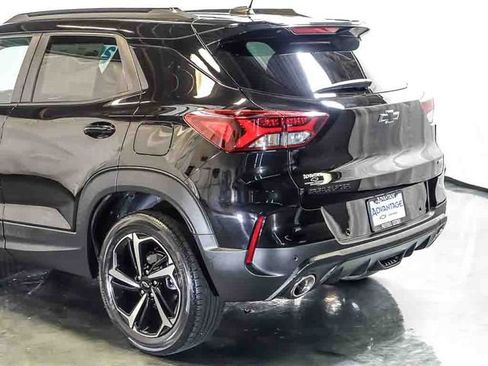 Used 2023 Chevrolet TrailBlazer RS w/ Convenience Package FWD image 10