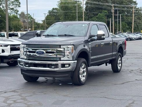 Used 2018 Ford F250 Lariat w/ Lariat Ultimate Package AWD/4WD image 2