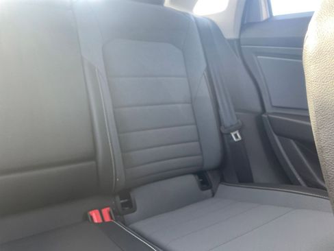 Used 2025 Volkswagen Jetta SE image 38