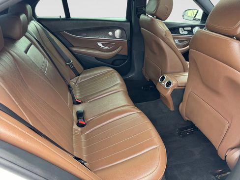 Used 2017 Mercedes-Benz E 300 4MATIC image 21