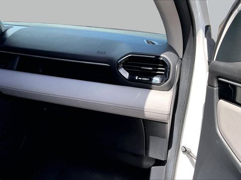 Used 2023 Honda Pilot Touring image 19