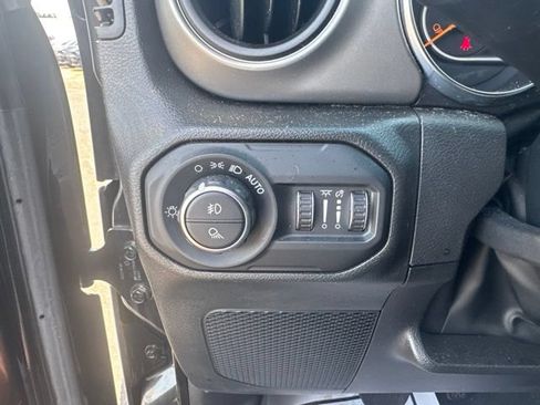 Used 2022 Jeep Gladiator Sport AWD/4WD image 21