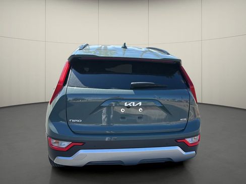 Used 2024 Kia Niro EX image 6