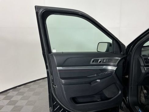 Used 2018 Ford Explorer Sport w/ Equipment Group 401A AWD/4WD image 14