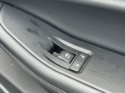 Used 2022 Jeep Grand Cherokee Limited image 22