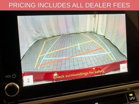 Used 2025 Toyota Camry SE FWD image 13