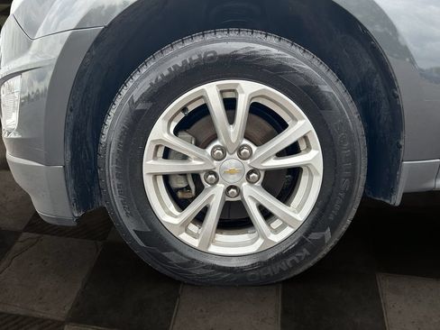 Used 2017 Chevrolet Equinox LT w/ Convenience Package FWD image 9