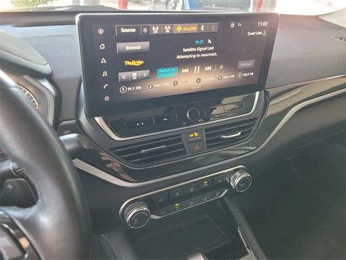 Used 2023 Nissan Altima 2.5 SR w/ SR Premium Package image 24